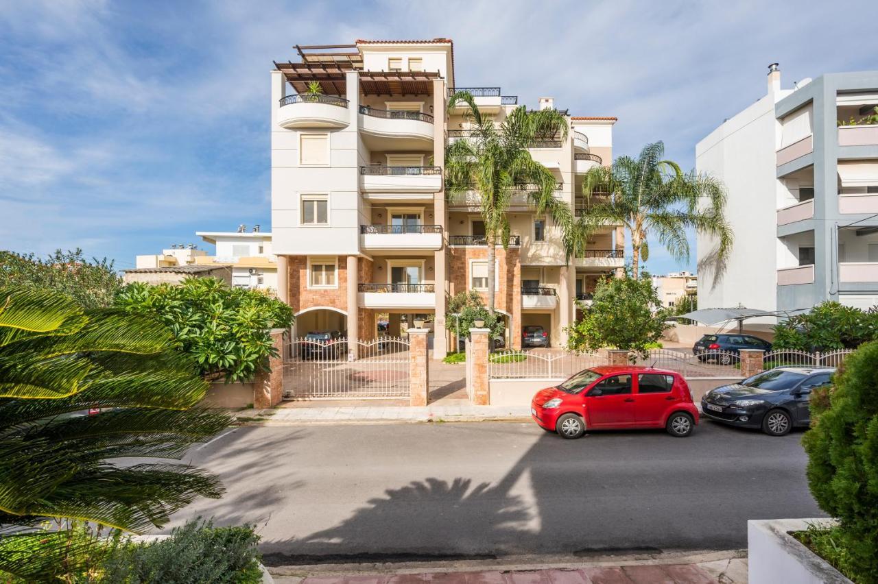 Appartamento Luxury Coastal Retreat, Mountain View Balcony With Palm Trees & Parking La Canea Esterno foto